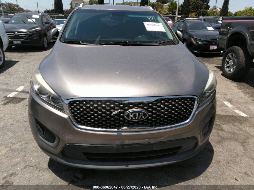 2016 KIA SORENTO LX - 5XYPG4A59GG094041