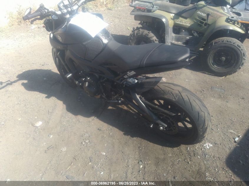 2018 YAMAHA MT09 C JYARN53Y8JA000682