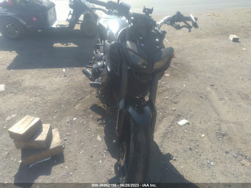 2018 YAMAHA MT09 C JYARN53Y8JA000682