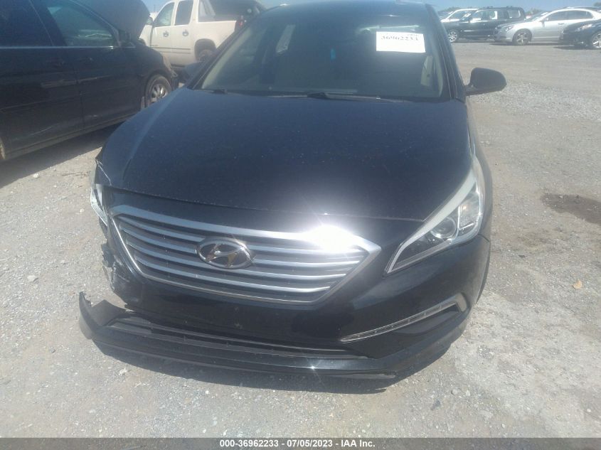 2015 HYUNDAI SONATA 2.4L SE - 5NPE24AF9FH008832