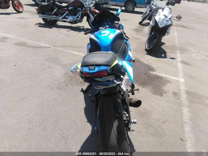 2015 SUZUKI GSX-R1000 JS1GT78AXF2100190