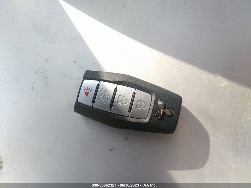 2022 MITSUBISHI OUTLANDER SE - JA4J4UA83NZ090052