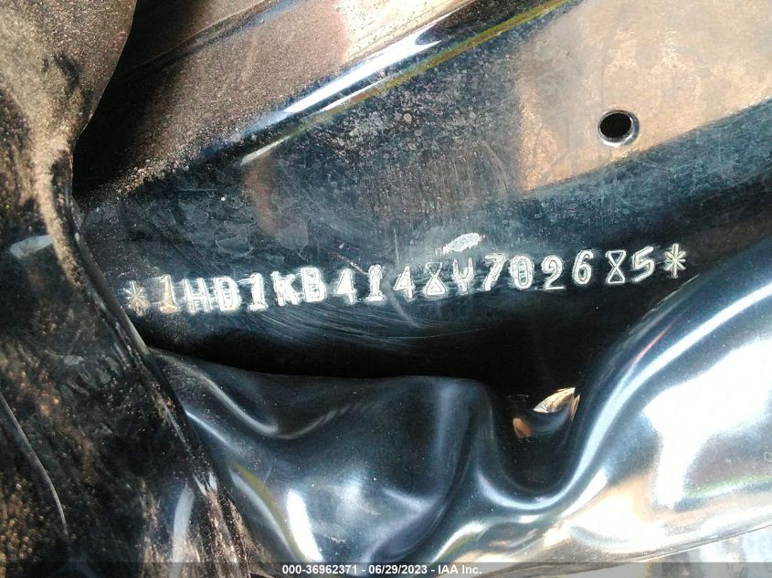 2008 HARLEY-DAVIDSON FLHX - 1HD1KB4148Y702685