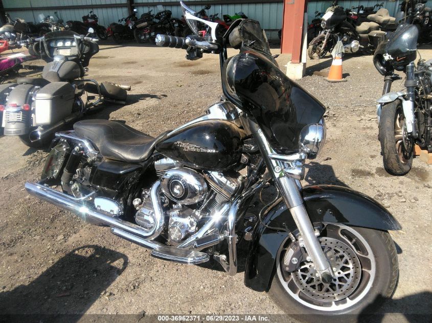 2008 HARLEY-DAVIDSON FLHX - 1HD1KB4148Y702685