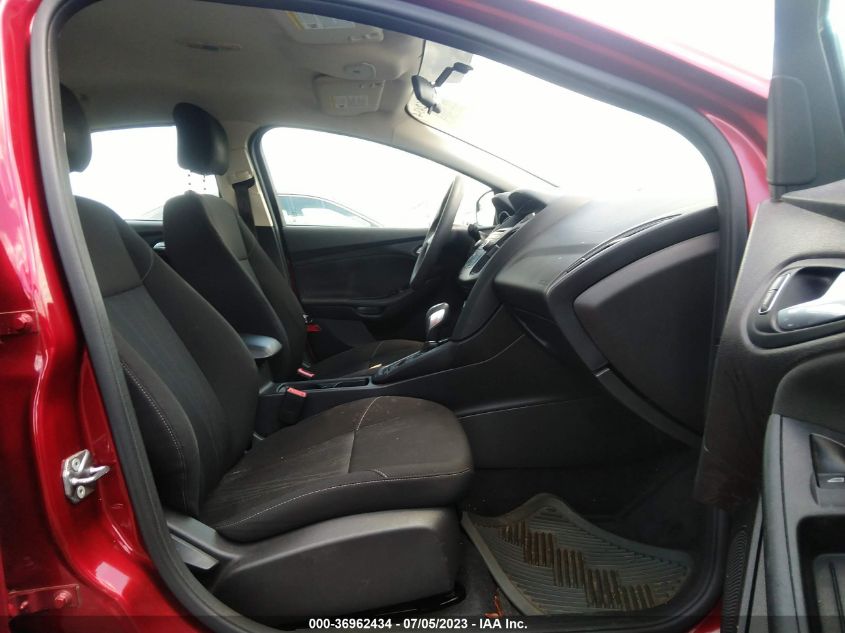 2015 FORD FOCUS SE - 1FADP3F25FL247356