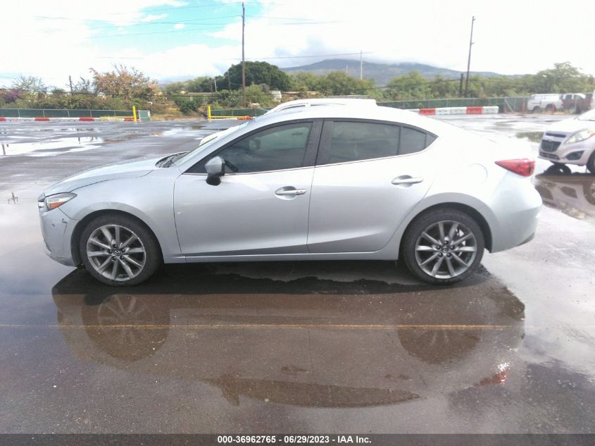 2018 MAZDA MAZDA3 4-DOOR TOURING - 3MZBN1V34JM201057
