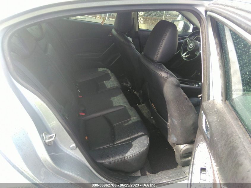 2018 MAZDA MAZDA3 4-DOOR TOURING - 3MZBN1V34JM201057