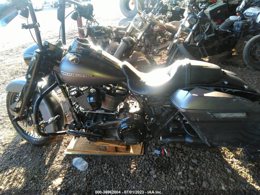 2017 HARLEY-DAVIDSON FLHRXS 1HD1KVC66HB657377
