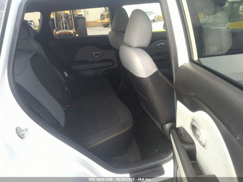 2015 KIA SOUL + - KNDJP3A52F7200793