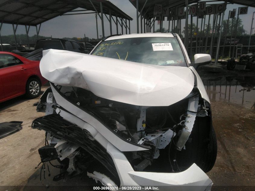 2022 TOYOTA RAV4 XLE - 2T3P1RFV3NW270717