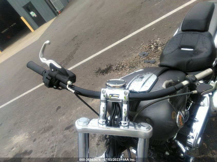 2016 HARLEY-DAVIDSON FXSB BREAKOUT - 1HD1BFV16GB044715