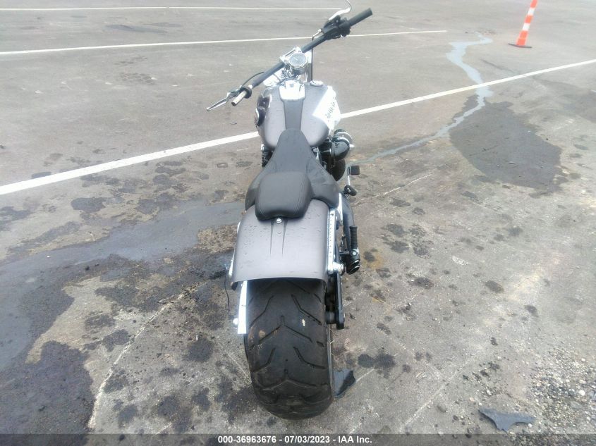 2016 HARLEY-DAVIDSON FXSB BREAKOUT - 1HD1BFV16GB044715