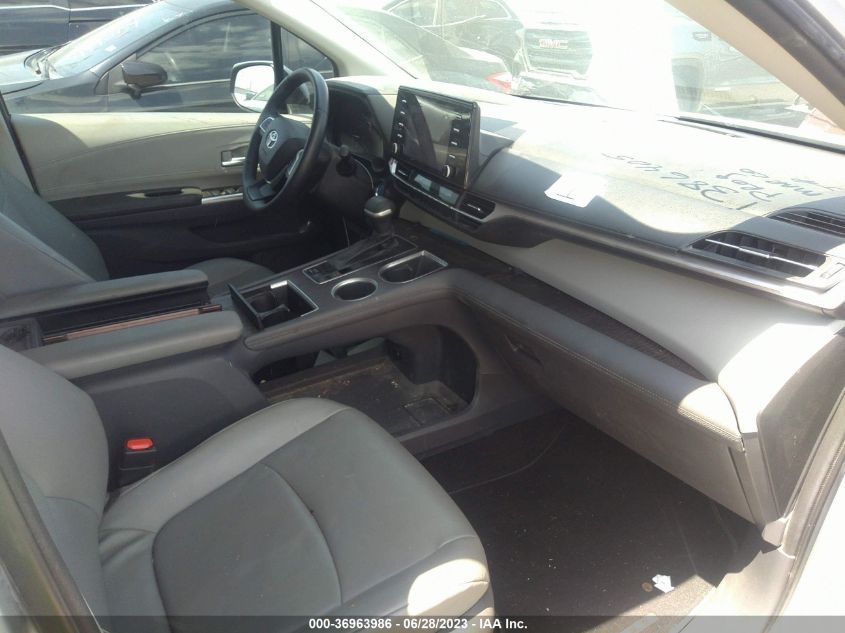 2021 TOYOTA SIENNA XLE - 5TDYRKEC2MS071677