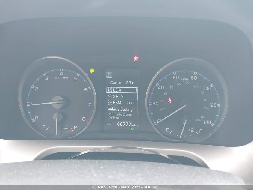 2017 TOYOTA RAV4 XLE - JTMWFREV6HD108497