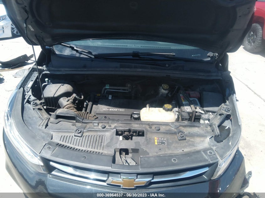 VIN KL7CJLSB6JB676983 2018 CHEVROLET TRAX LT