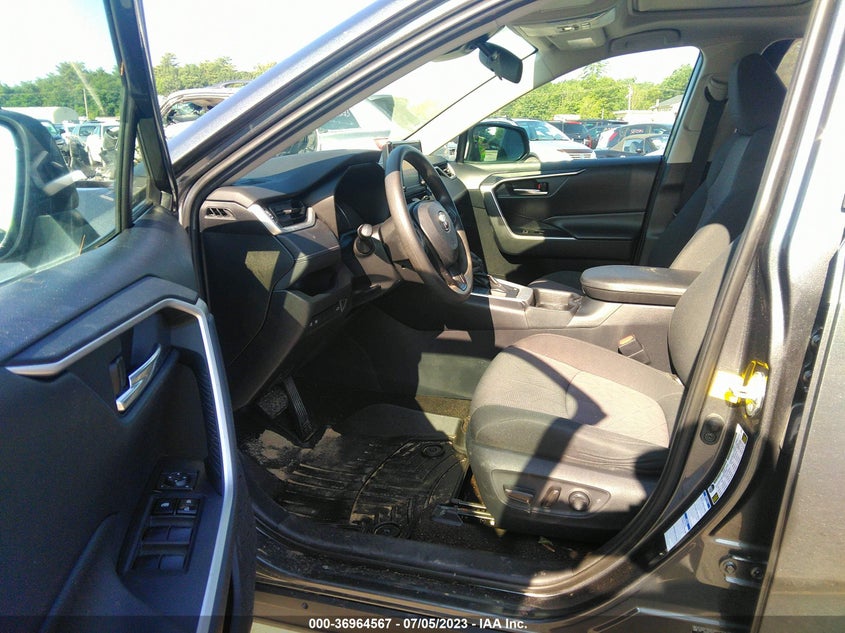 VIN 2T3P1RFV8KC015168 2019 TOYOTA RAV4 XLE