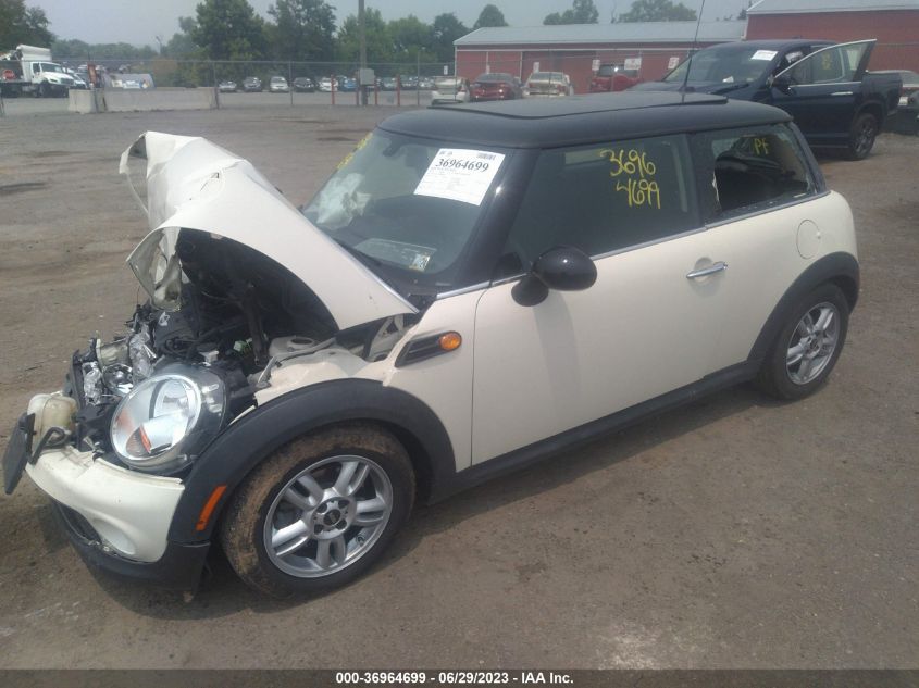 2013 MINI COOPER HARDTOP - WMWSU3C52DT684167