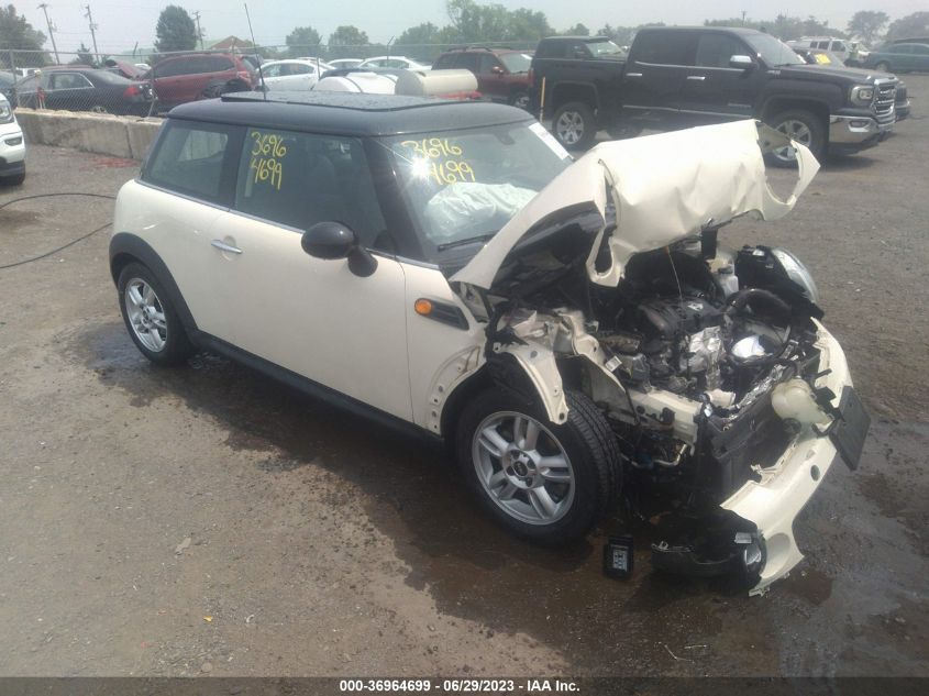 2013 MINI COOPER HARDTOP - WMWSU3C52DT684167