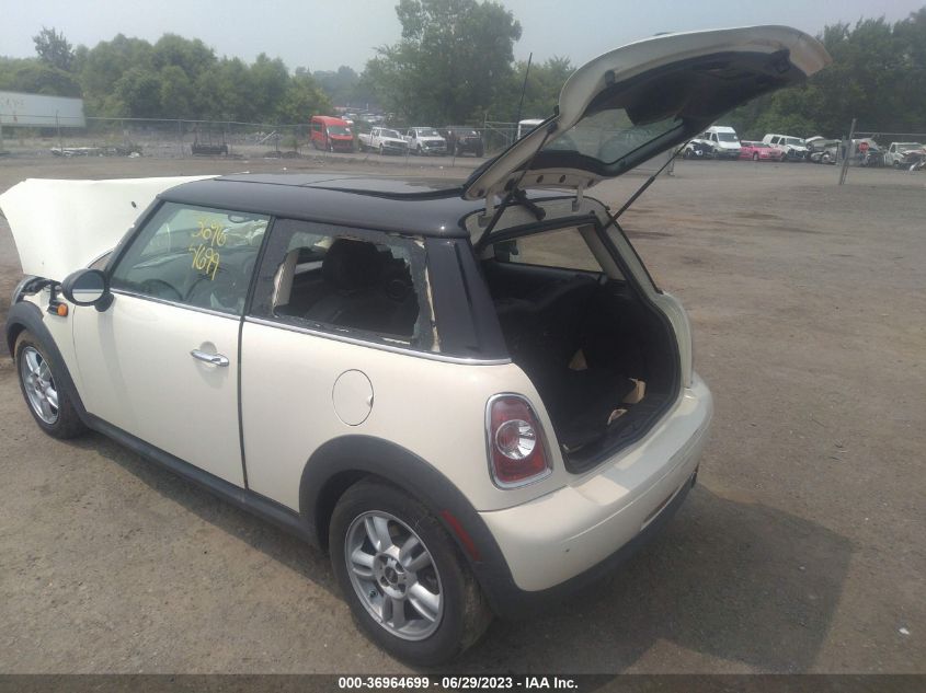 2013 MINI COOPER HARDTOP - WMWSU3C52DT684167