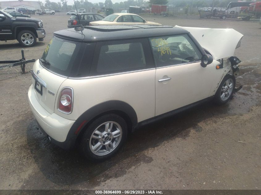 2013 MINI COOPER HARDTOP - WMWSU3C52DT684167