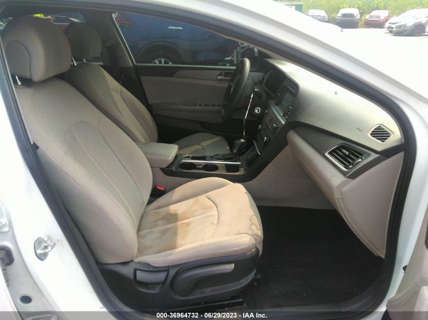 2016 HYUNDAI SONATA 2.4L SE - 5NPE24AFXGH293980