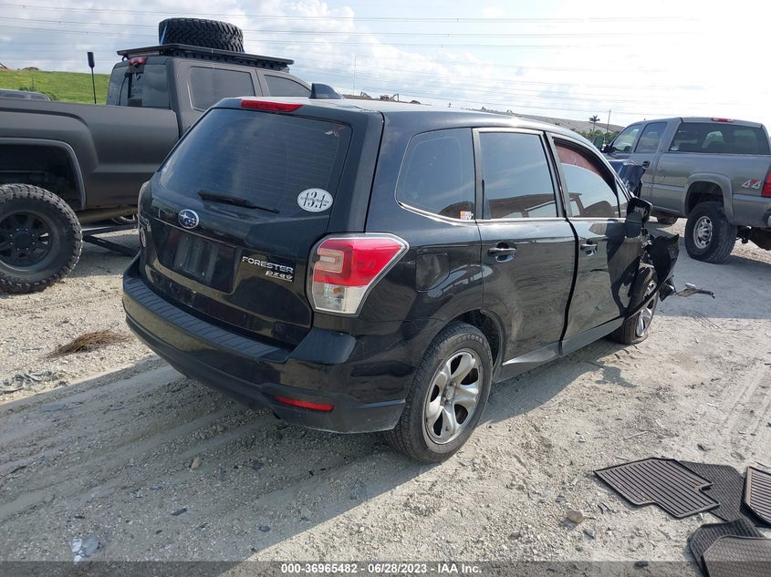 VIN JF2SJAAC5HH415110 2017 SUBARU FORESTER
