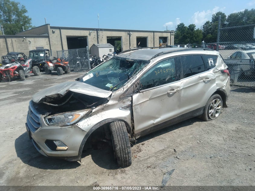 VIN 1FMCU9G98HUE56595 2017 FORD ESCAPE SE