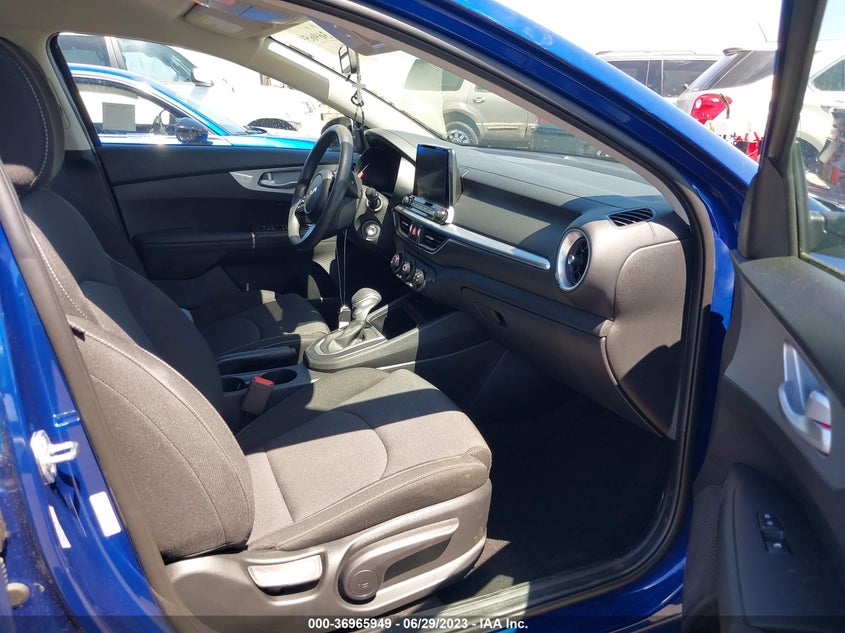 VIN 3KPF24AD9PE623017 2023 KIA FORTE LXS