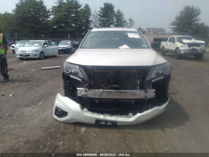 2017 NISSAN PATHFINDER PLATINUM - 5N1DR2MM2HC681753