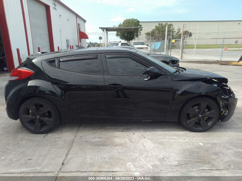 2016 HYUNDAI VELOSTER - KMHTC6ADXGU263619