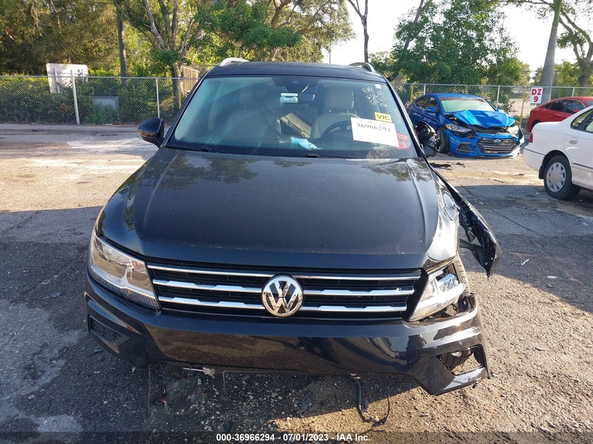VIN 3VV3B7AX3MM123811 2021 VOLKSWAGEN TIGUAN SE/SE R-LINE BLACK/SEL