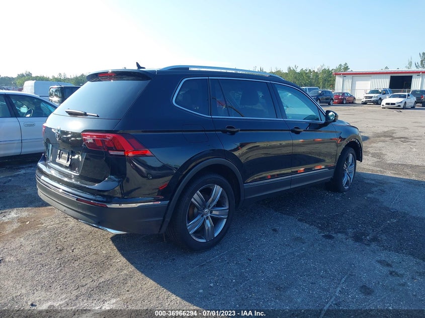 VIN 3VV3B7AX3MM123811 2021 VOLKSWAGEN TIGUAN SE/SE R-LINE BLACK/SEL