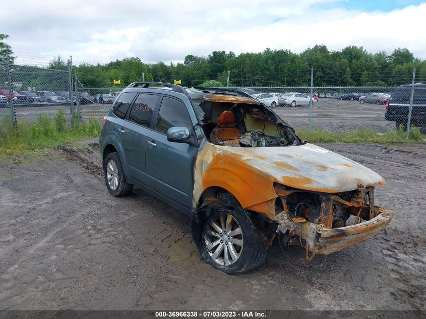 2013 SUBARU FORESTER 2.5X PREMIUM - JF2SHADCXDH441817