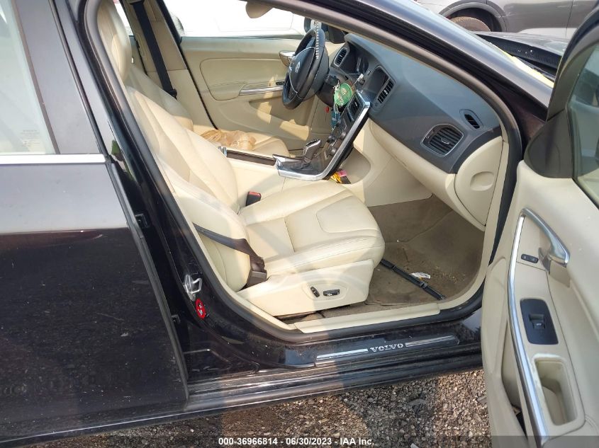 2014 VOLVO S60 T5 - YV1612FS8E1298305