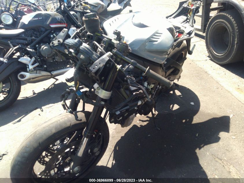 2020 YAMAHA YZFR6 C JYARJ28Y2LA002949