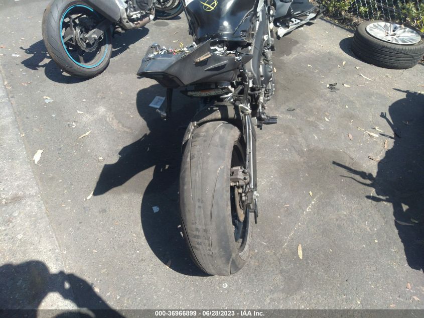 2020 YAMAHA YZFR6 C JYARJ28Y2LA002949