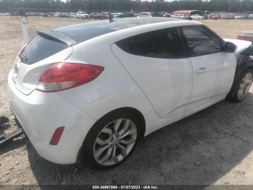 2013 HYUNDAI VELOSTER W/GRAY INT - KMHTC6AD7DU106190