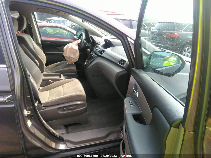 2016 HONDA ODYSSEY SE - 5FNRL5H30GB117891