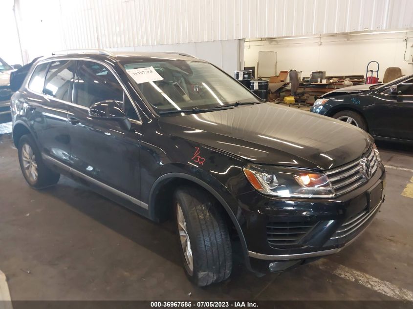 WVGEF7BP9HD006936 VOLKSWAGEN TOUAREG SPORT W/TECHNOLOGY 2017
