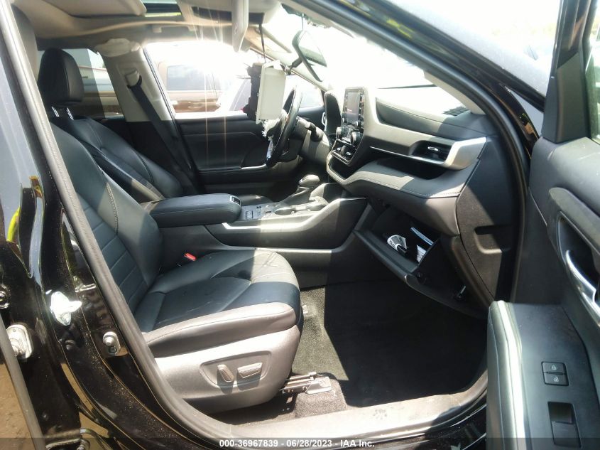 2020 TOYOTA HIGHLANDER XLE - 5TDGZRAH4LS015731