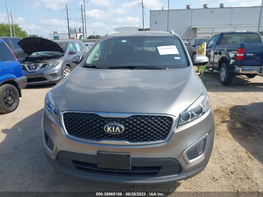 2017 KIA SORENTO LX - 5XYPG4A37HG261903