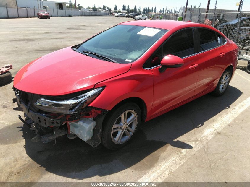 2018 CHEVROLET CRUZE LT - 1G1BE5SM2J7165931