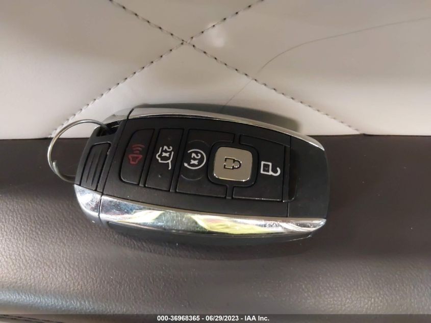 2019 LINCOLN MKC RESERVE - 5LMCJ3D97KUL03382