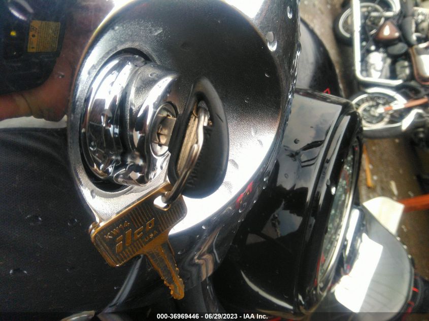2004 KAWASAKI VULCAN 2000 - JKBVNMA174A004512