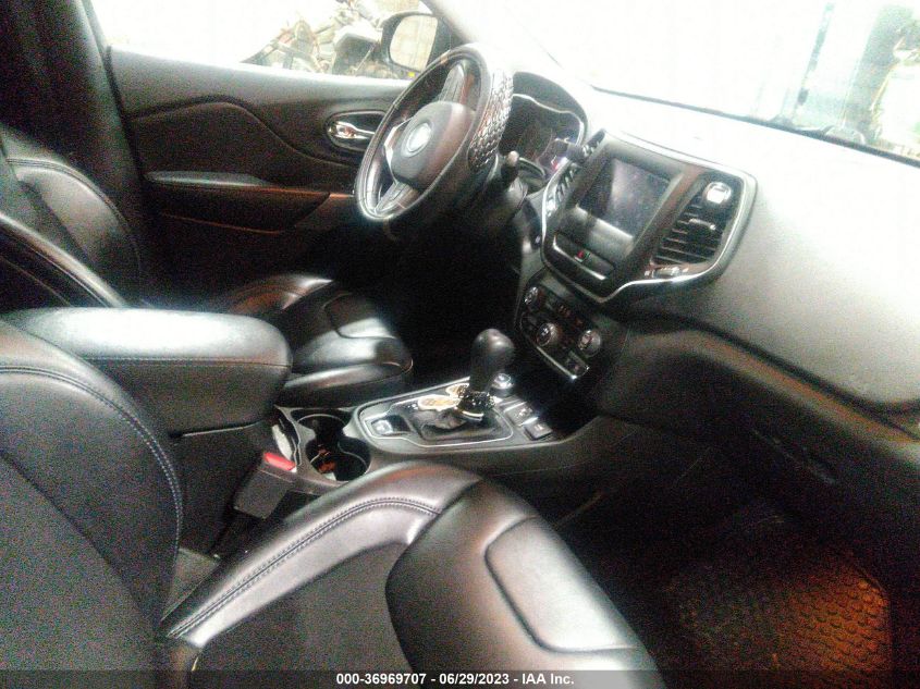 2019 JEEP CHEROKEE LATITUDE PLUS - 1C4PJMLB0KD207709