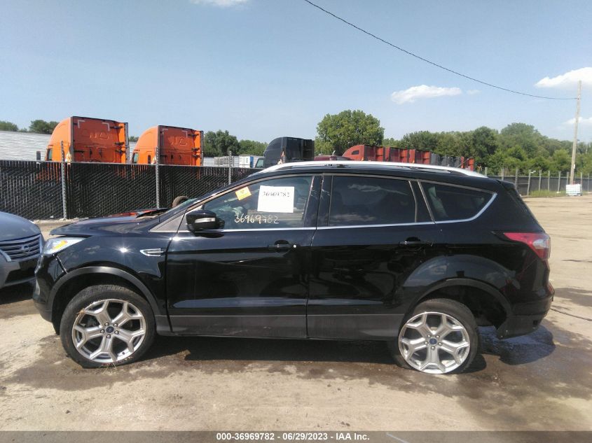 2017 FORD ESCAPE TITANIUM - 1FMCU9J93HUE35517