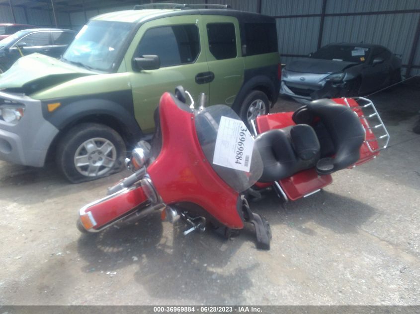 2011 HARLEY-DAVIDSON FLHTK - 1HD1KEM16BB647345