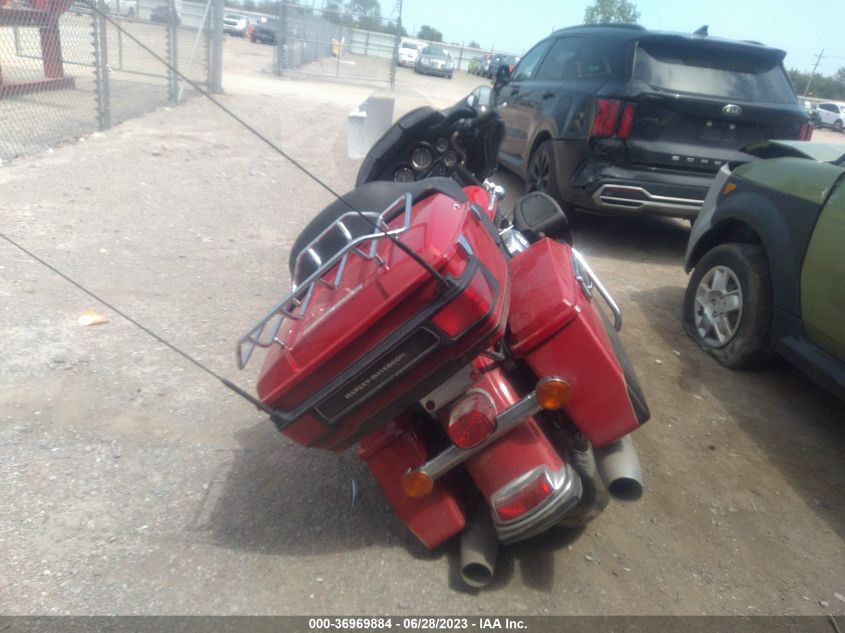 2011 HARLEY-DAVIDSON FLHTK - 1HD1KEM16BB647345