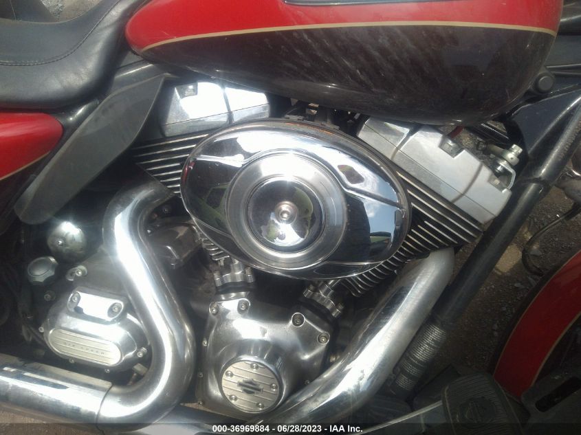 2011 HARLEY-DAVIDSON FLHTK - 1HD1KEM16BB647345