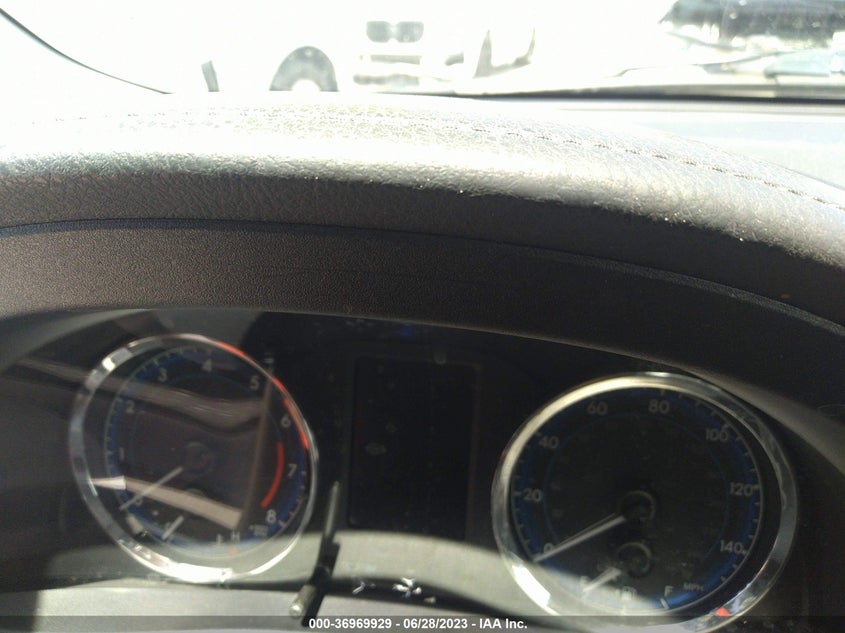 VIN 2T1BURHE1JC987426 2018 TOYOTA COROLLA L/LE/XLE/SE/XSE